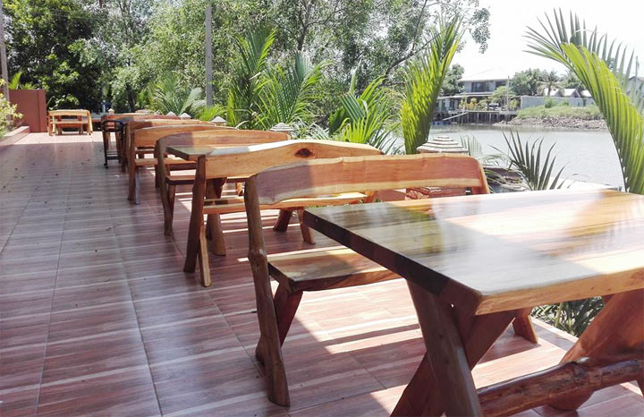 ที่พักอัมพวาน้องหมาพักได้ เนเจอร์กรีน