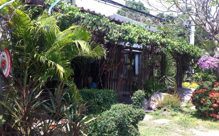 พลอยภูรีสอร์ท หัวหิน น้องหมาพักได้