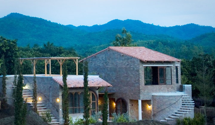 พาน้องหมาเที่ยวและพักได้ที่ลา ทอสคานา La Toscana สวนผึ้งราชบุรี