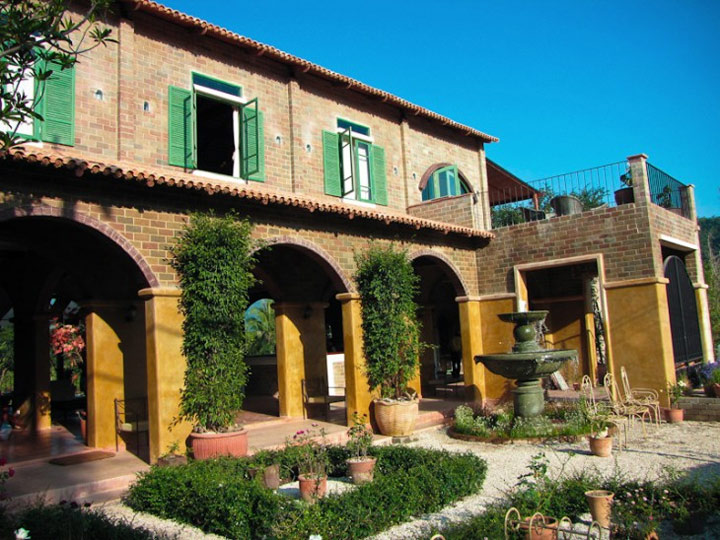 พาน้องหมาเที่ยวและพักได้ที่ลา ทอสคานา La Toscana สวนผึ้งราชบุรี
