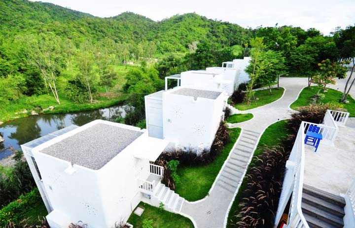 อริสโต ชิค รีสอร์ท แอนด์ ฟาร์ม รีสอร์ทสวนผึ้งน้องหมาพักได้