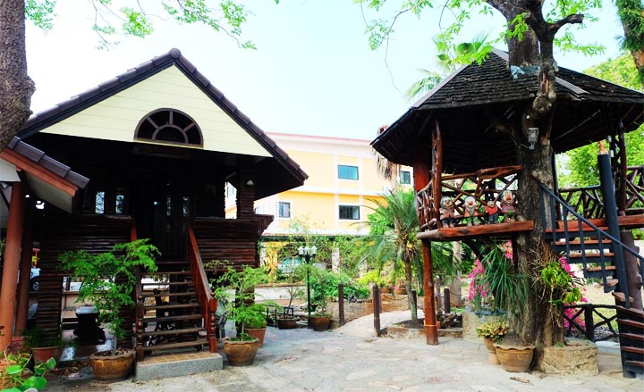 Wood Night Houseน้องหมาพักได้เชียงใหม่