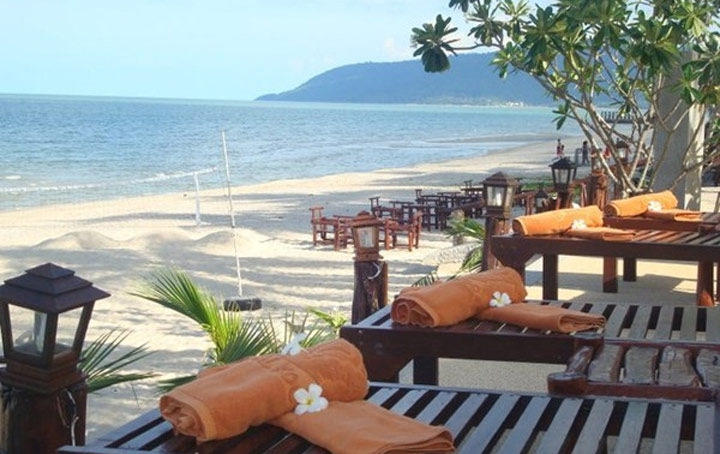 ตาลคู่ บีชรีสอร์ท ชายหาดขนอม น้องหมาพักได้