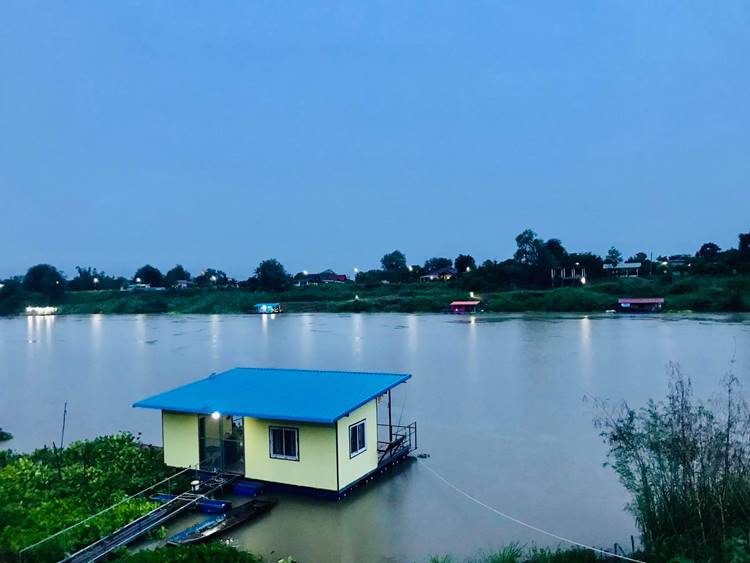 ที่พักอ่างทางหมาพักได้