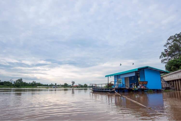 ที่พักอ่างทางหมาพักได้