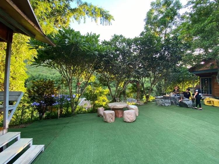 ที่พักใกล้น้ำตกเอราวัณน้องหมาพักได้