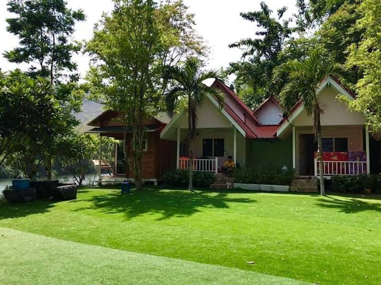 ที่พักใกล้น้ำตกเอราวัณน้องหมาพักได้