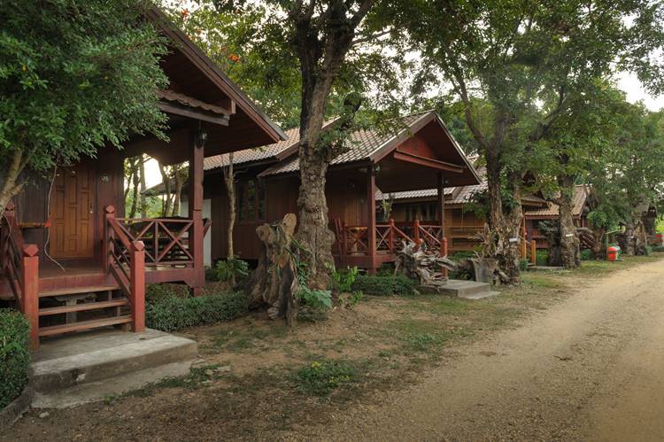 ที่พักเด่นชัย แพร่ น้องหมาพักได้