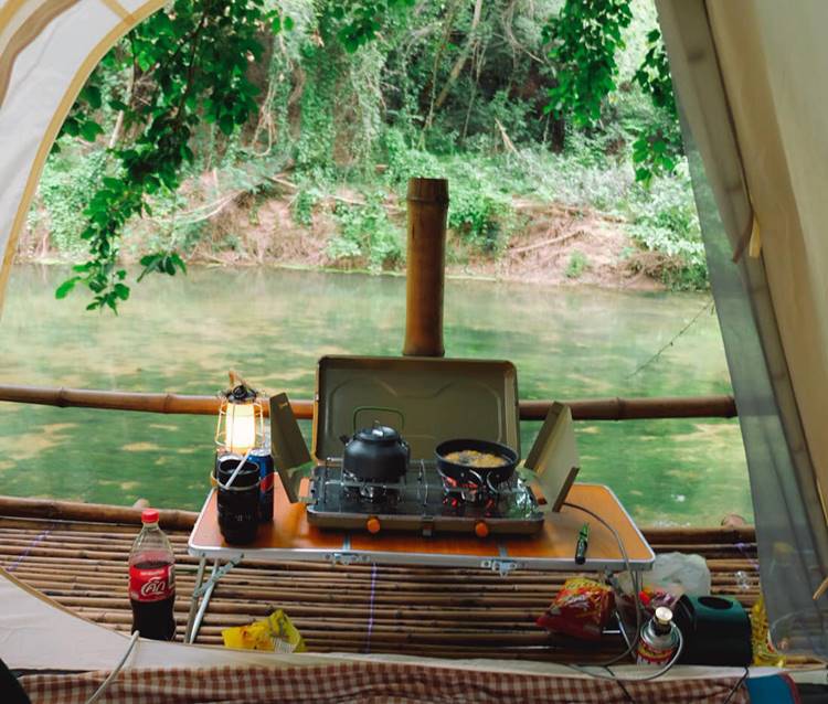 ลานกางเต็นท์สวนผึ้งน้องหมาพักได้