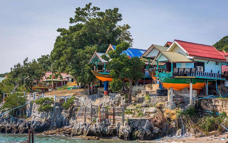 ริมทะเลรีสอร์ทเกาะสีชังหมาพักได้