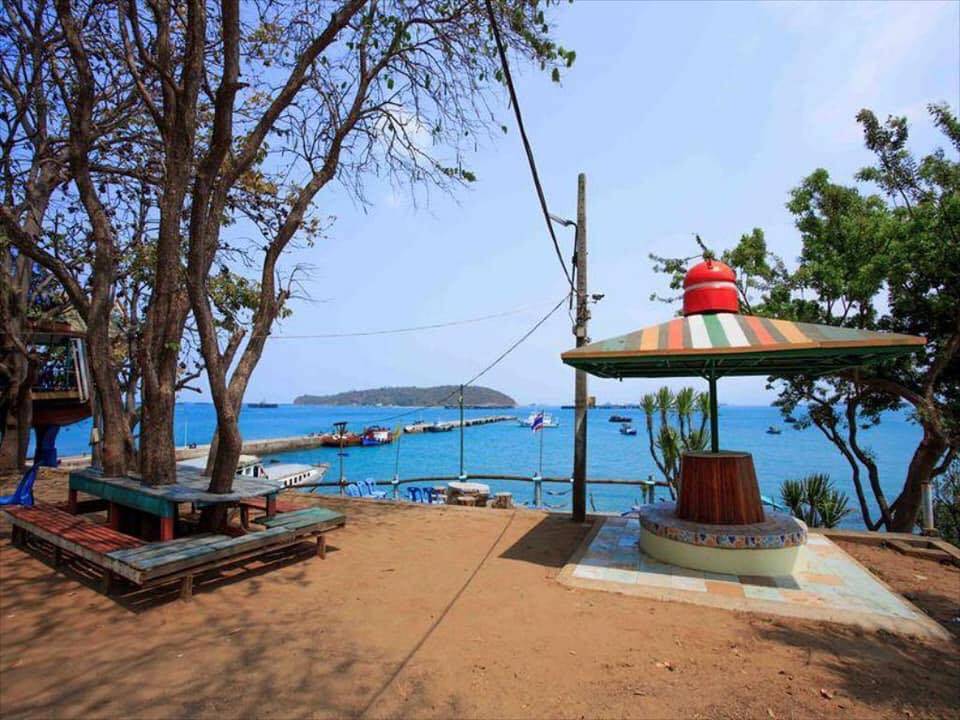 ริมทะเลรีสอร์ทเกาะสีชังหมาพักได้
