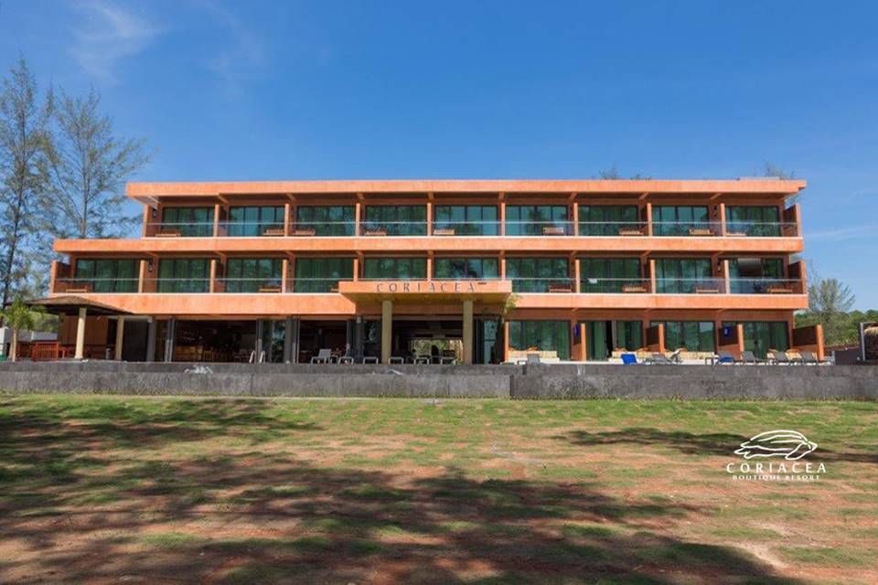 โรงแรมริมหาดไม้ขาวภูเก็ตหมาพักได้