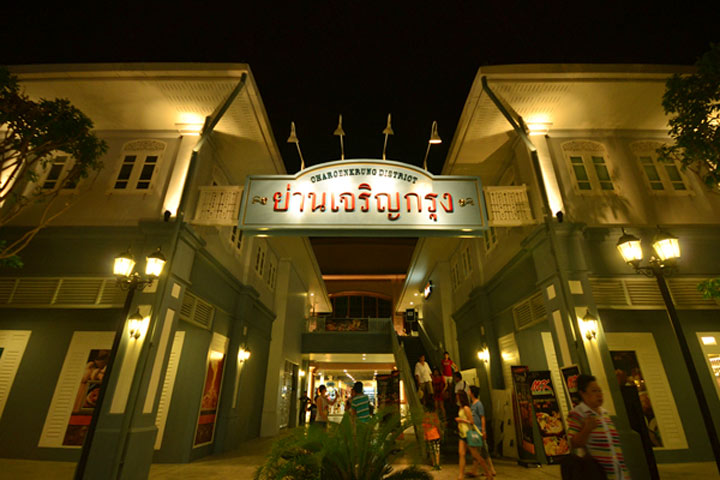 ASIATIQUE The Riverfront เอเชียทีค เดอะ ริเวอร์ฟร้อนท์ น้องหมามาเดินเล่นได้