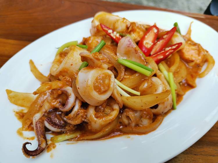 ร้านอาหารหาดกะรนหมาใหญ่เข้าได้